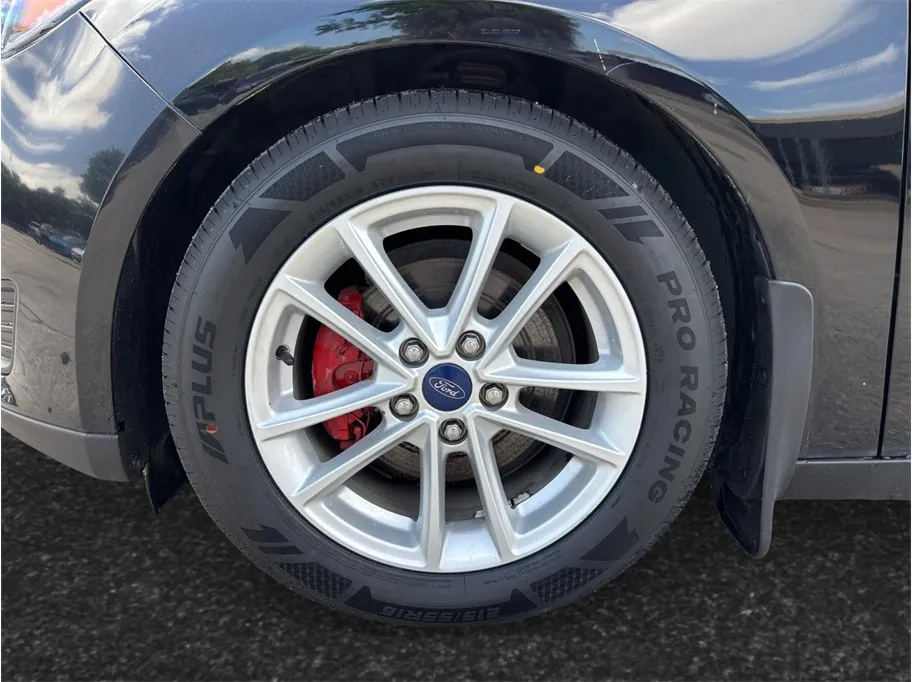 Ford Focus photo 12