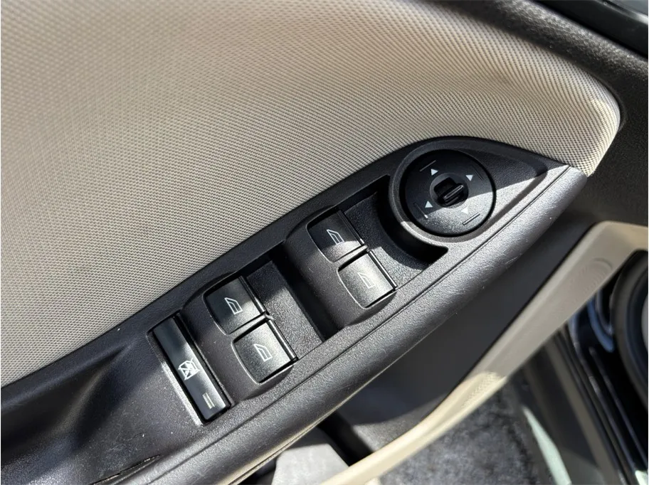 Ford Focus photo 16
