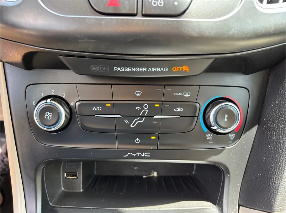 Ford Focus photo 23