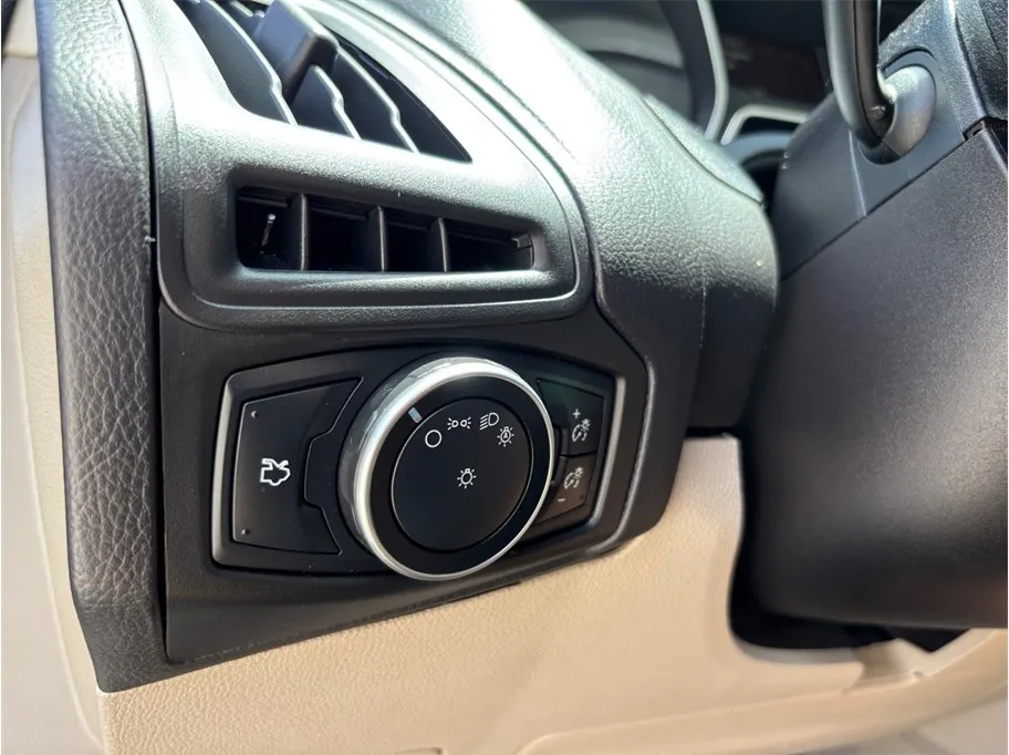 Ford Focus photo 24