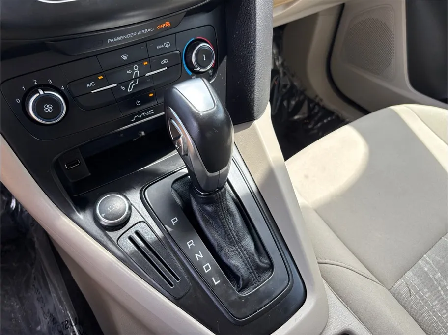 Ford Focus photo 26