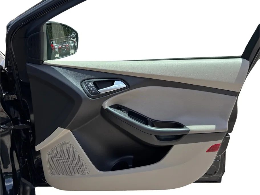 Ford Focus photo 31