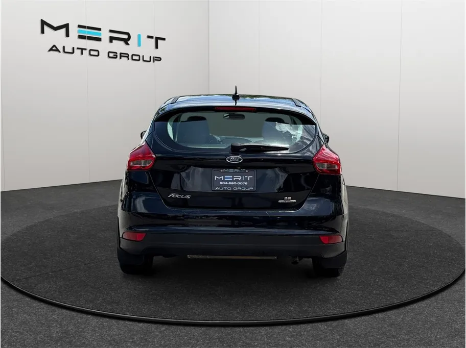 Ford Focus photo 8