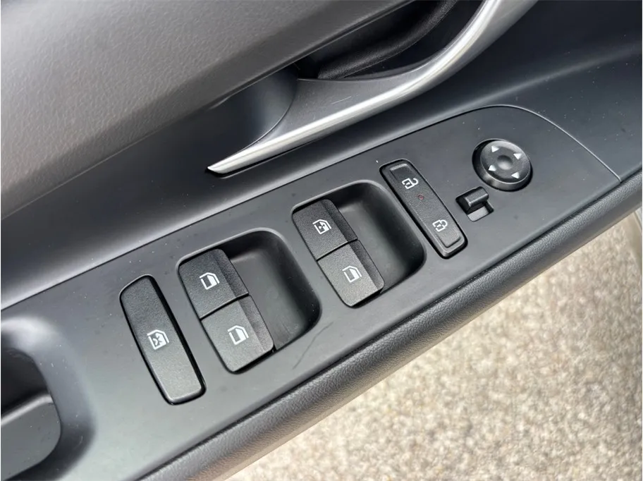 Hyundai Elantra photo 20