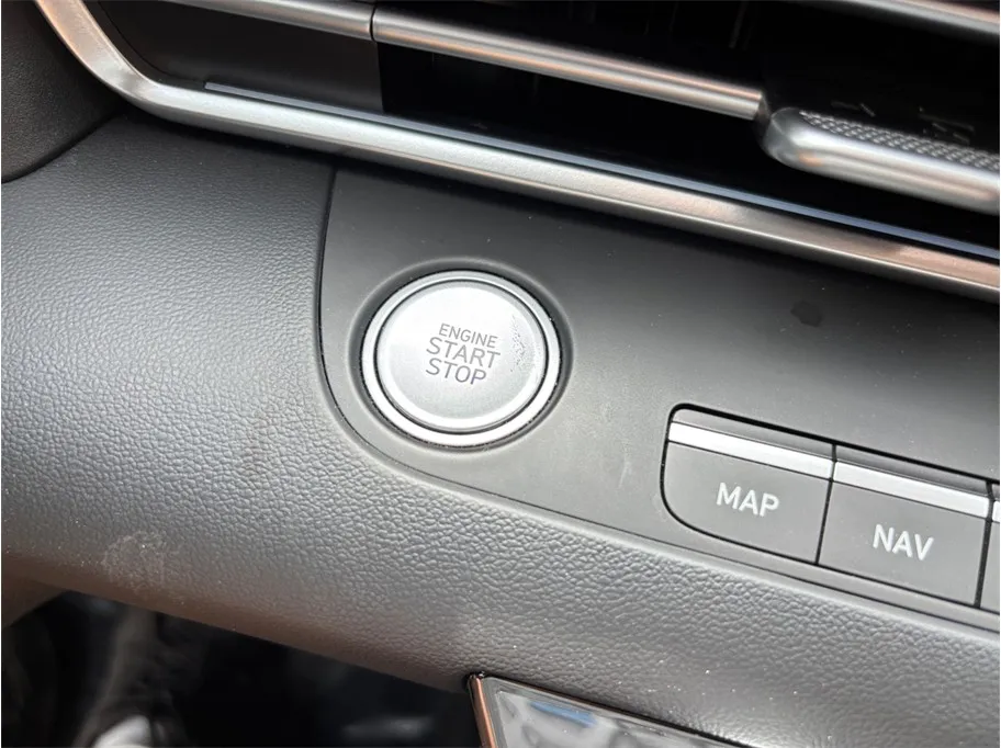 Hyundai Elantra photo 25