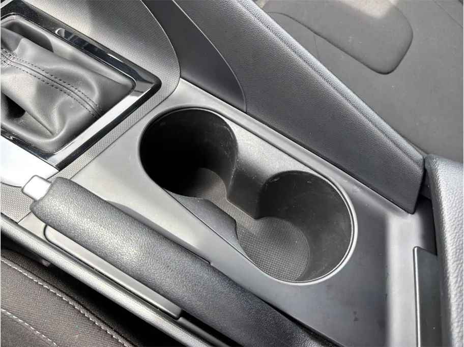 Hyundai Elantra photo 31