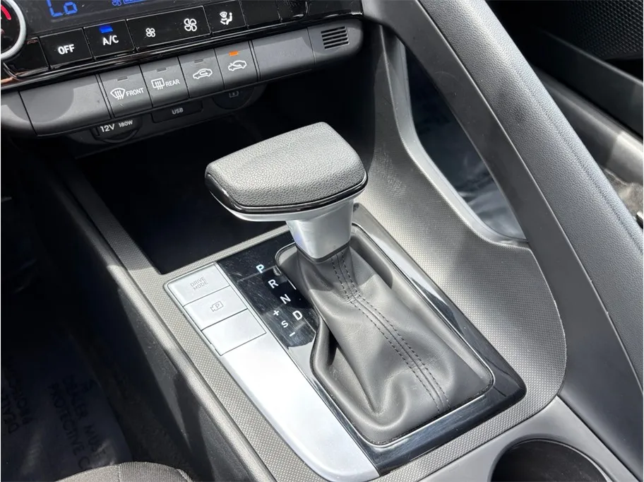Hyundai Elantra photo 32