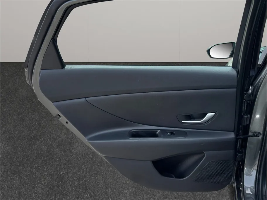 Hyundai Elantra photo 34