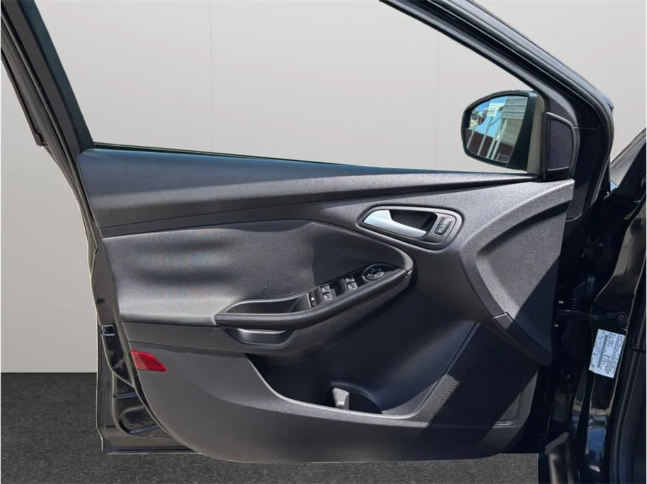 Ford Focus photo 17