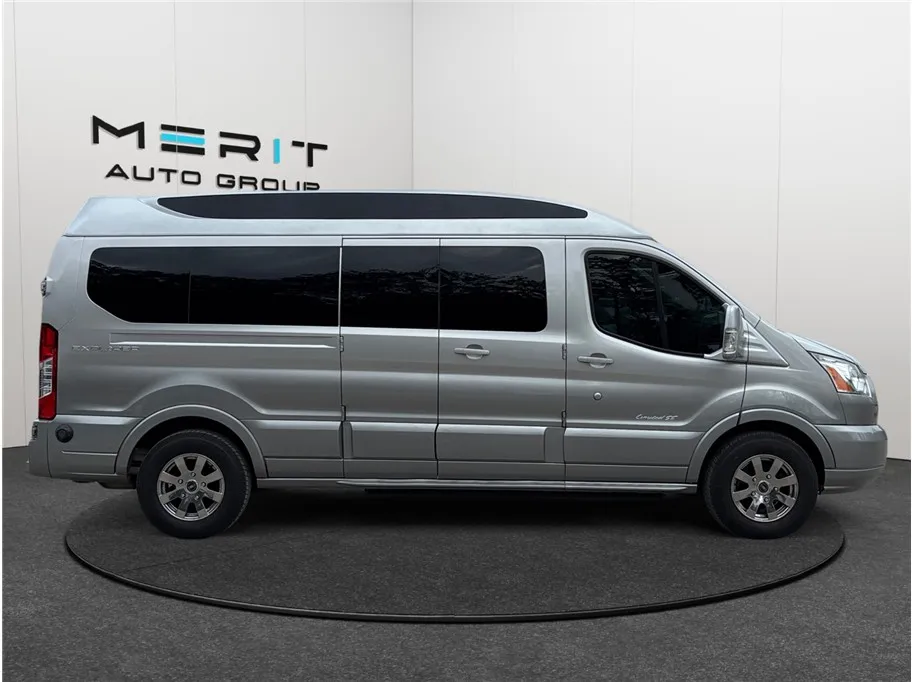 Ford Transit-150 photo 10