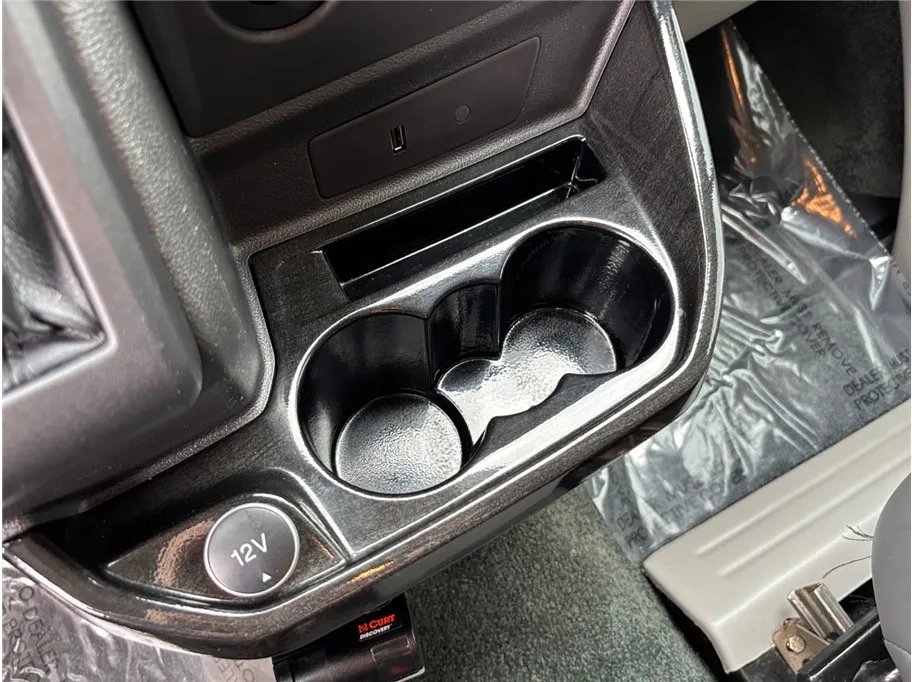 Ford Transit-150 photo 31