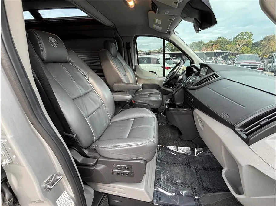 Ford Transit-150 photo 40