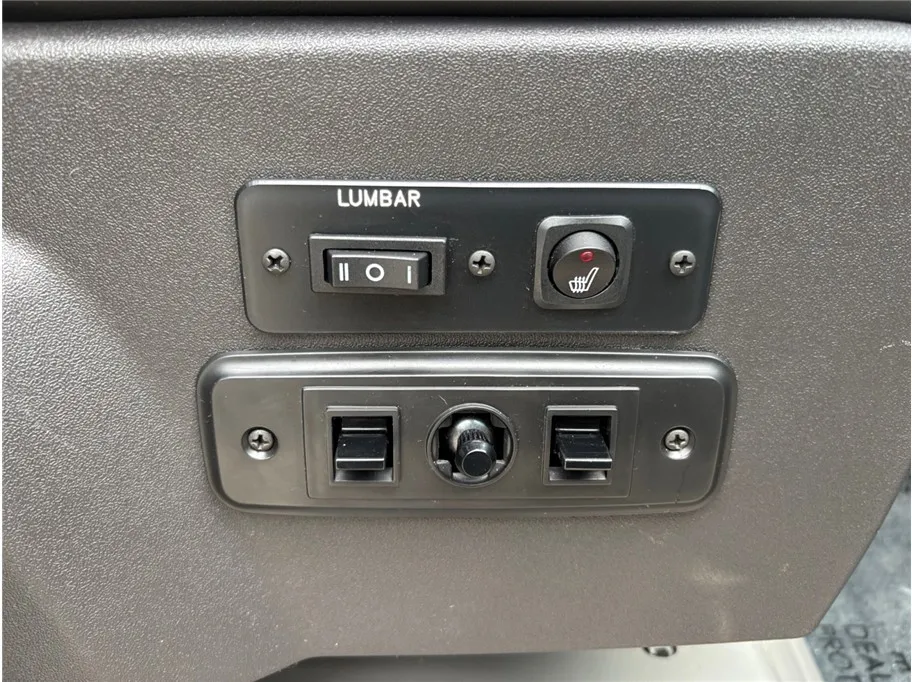 Ford Transit-150 photo 41