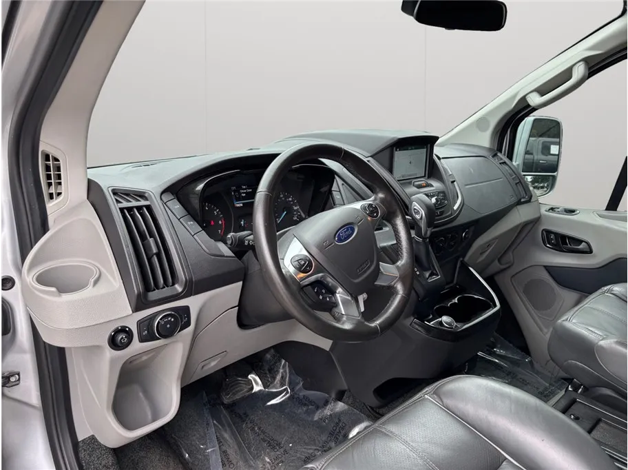 Ford Transit-150 photo 6