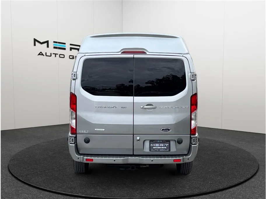 Ford Transit-150 photo 8
