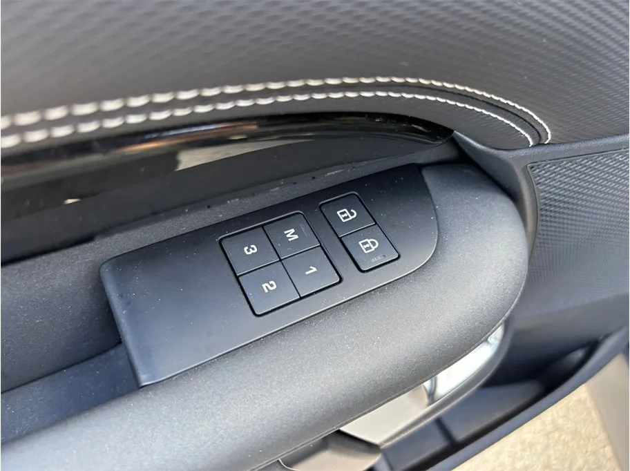 Land Rover Discovery photo 27