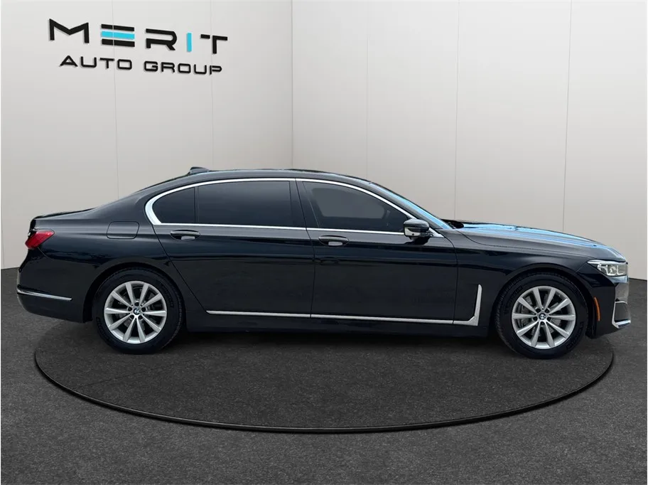 BMW 7 Series photo 10