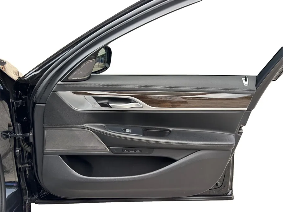 BMW 7 Series photo 48