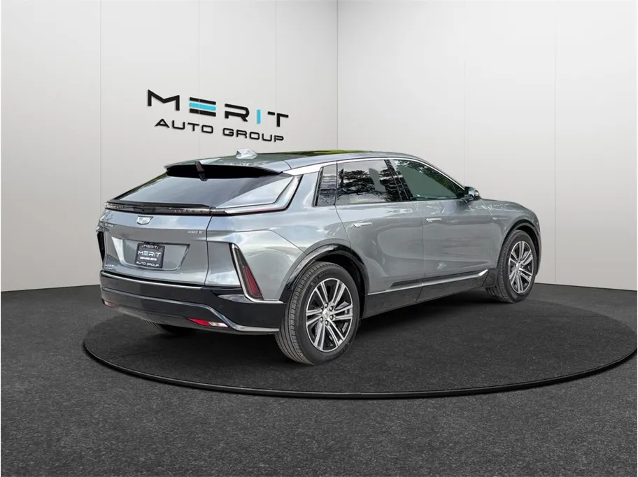 Cadillac Lyriq photo 9