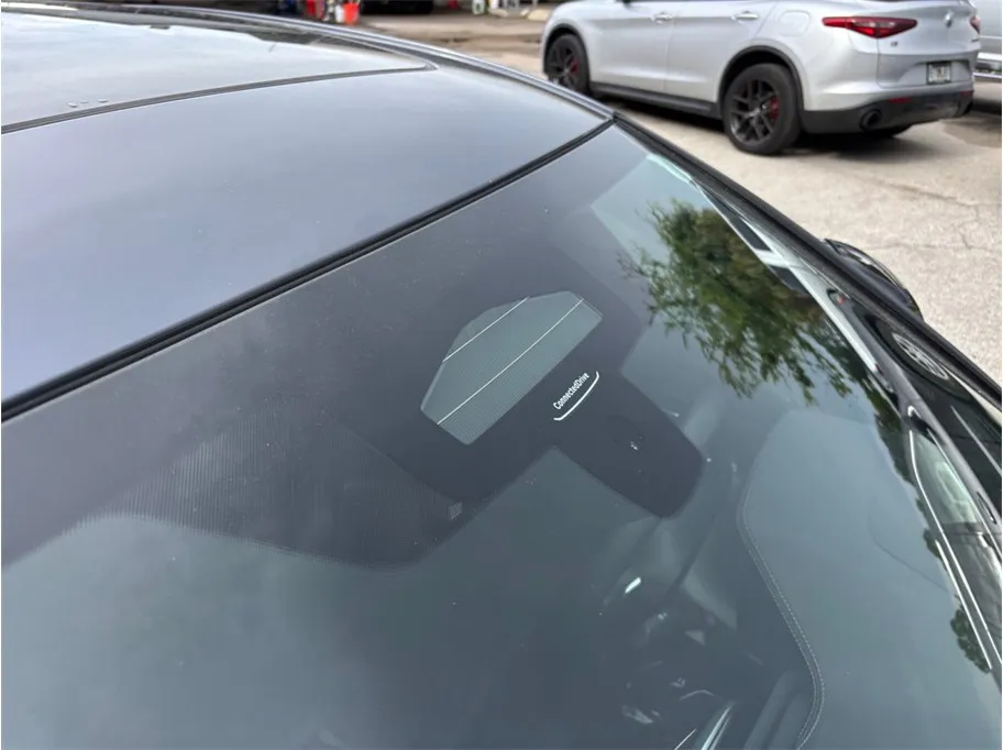 BMW 3 Series photo 12