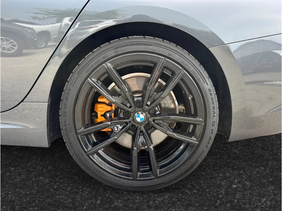 BMW 3 Series photo 16