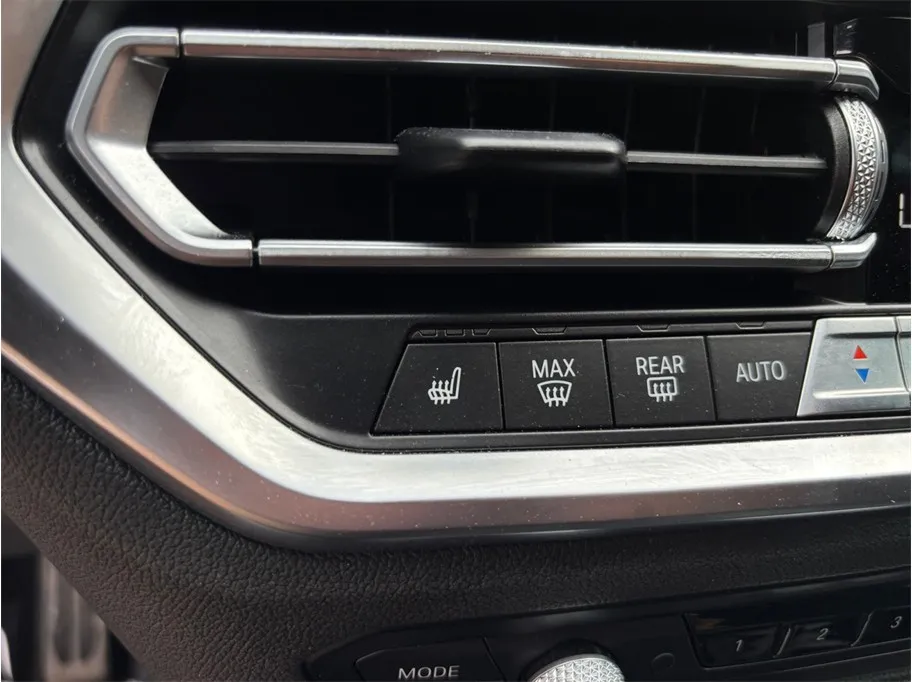 BMW 3 Series photo 36