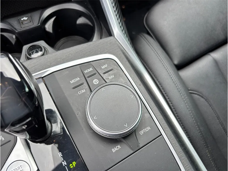 BMW 3 Series photo 38
