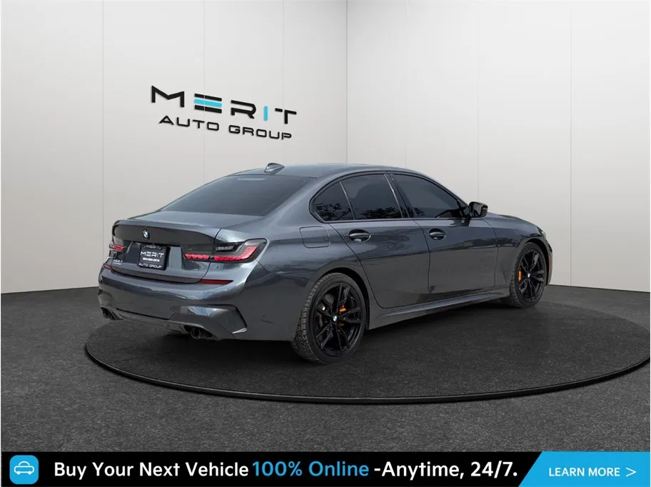 BMW 3 Series photo 9