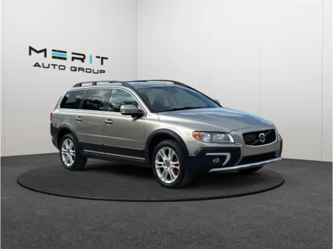 Beige 2016 Volvo XC70 T5 Platinum Wagon 4D for sale in Jacksonville, FL