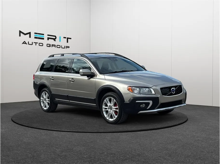 Beige 2016 Volvo XC70 T5 Platinum Wagon 4D for sale in Jacksonville, FL