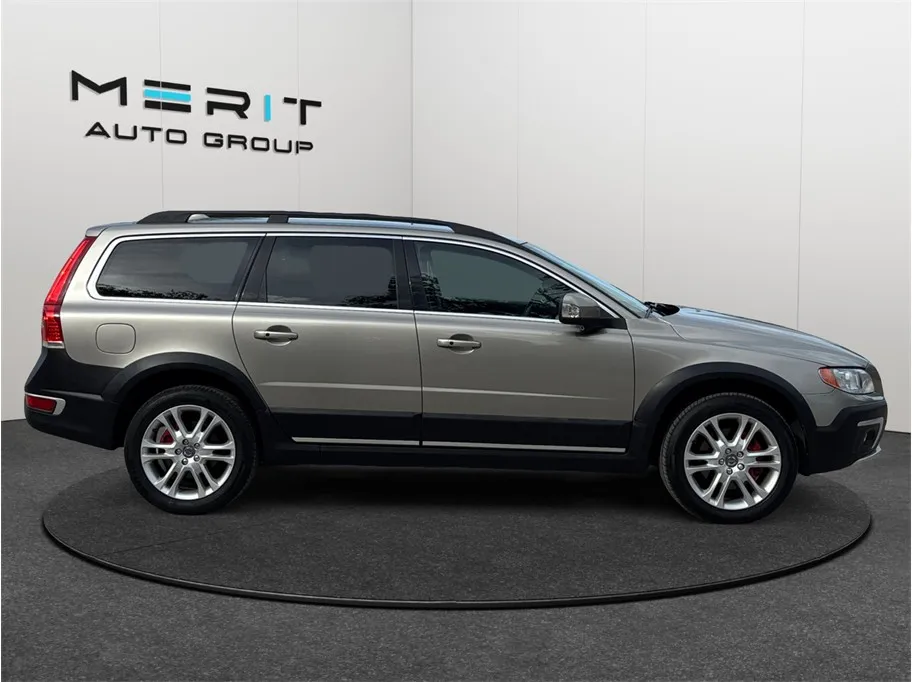 2016 Volvo XC70 11