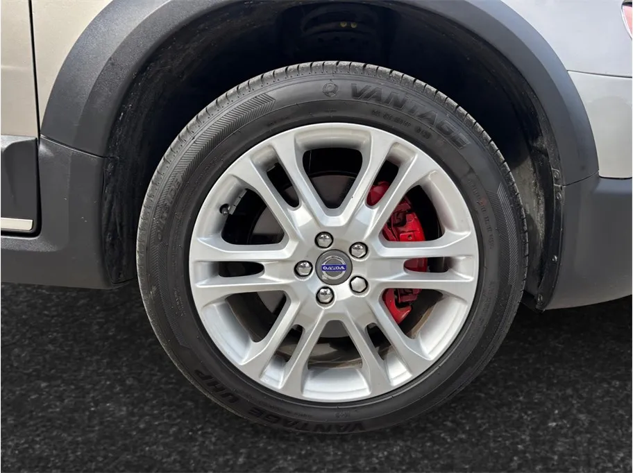 2016 Volvo XC70 14