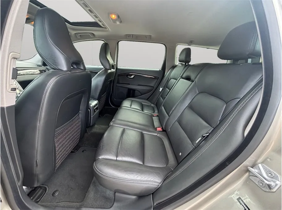 2016 Volvo XC70 35