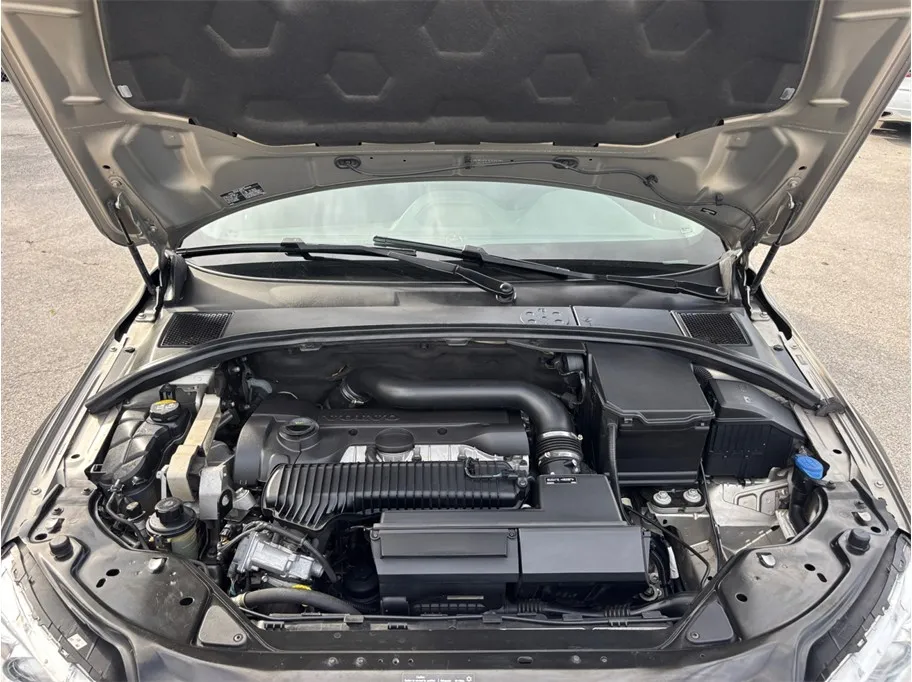 2016 Volvo XC70 44