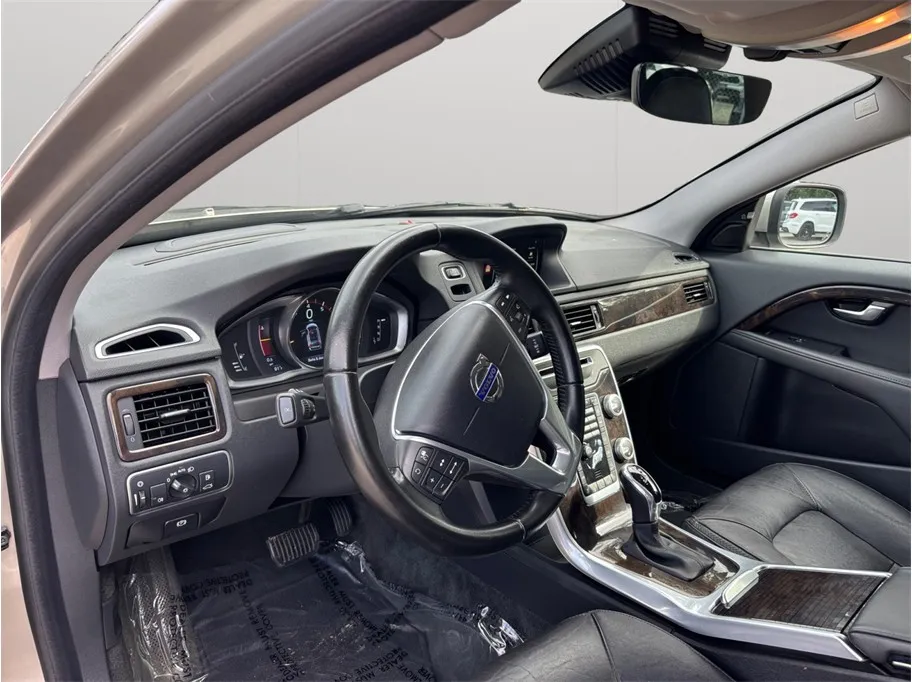 2016 Volvo XC70 7