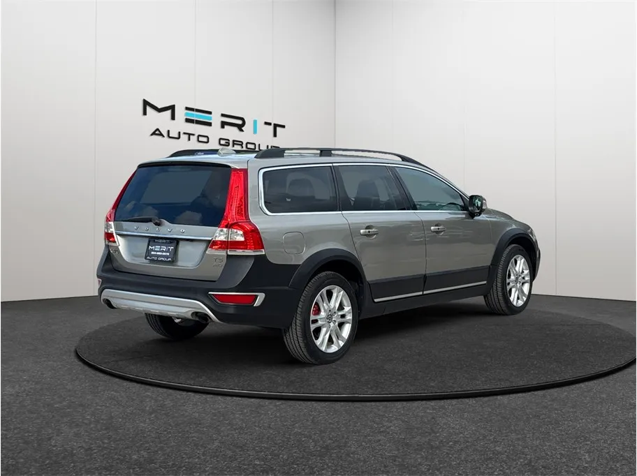 2016 Volvo XC70 10