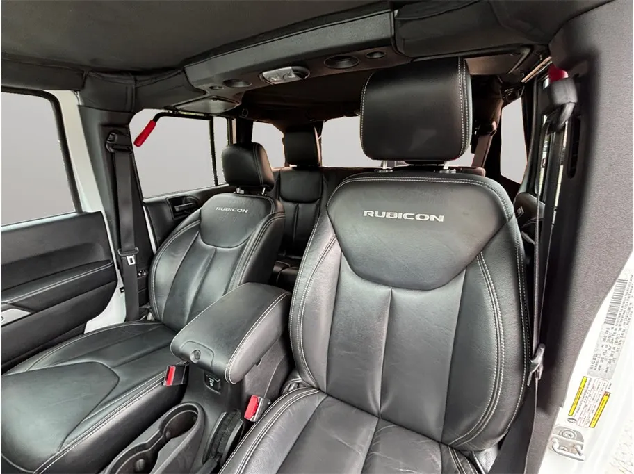 Jeep Wrangler photo 15