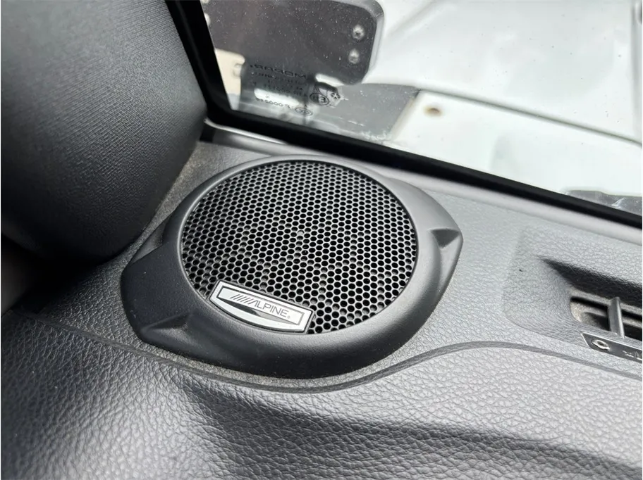 Jeep Wrangler photo 17