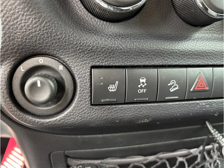 Jeep Wrangler photo 25