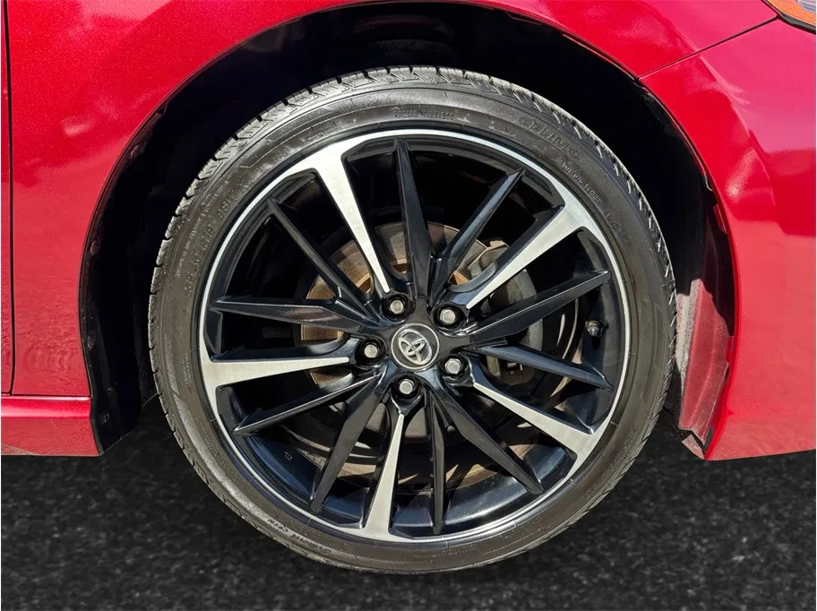 Toyota Camry photo 13