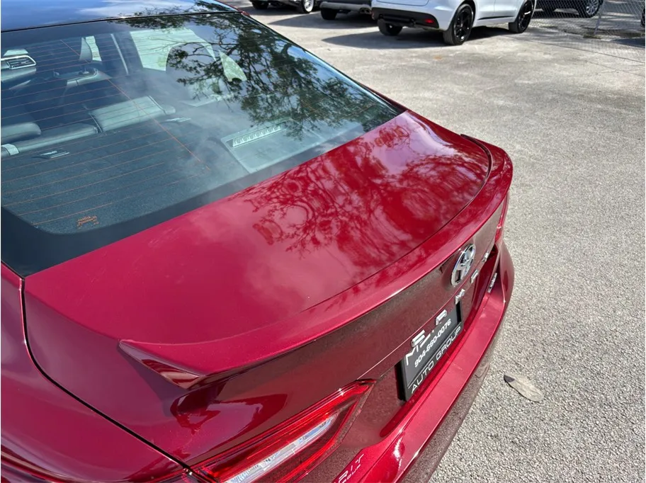 Toyota Camry photo 16