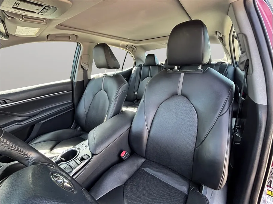Toyota Camry photo 19