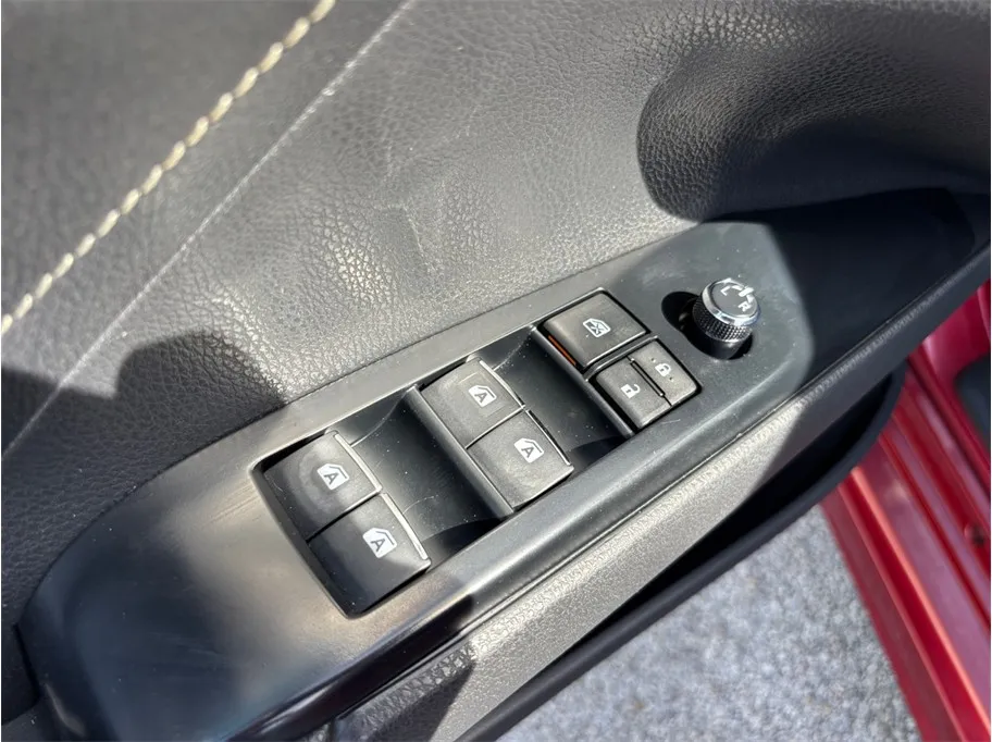 Toyota Camry photo 22