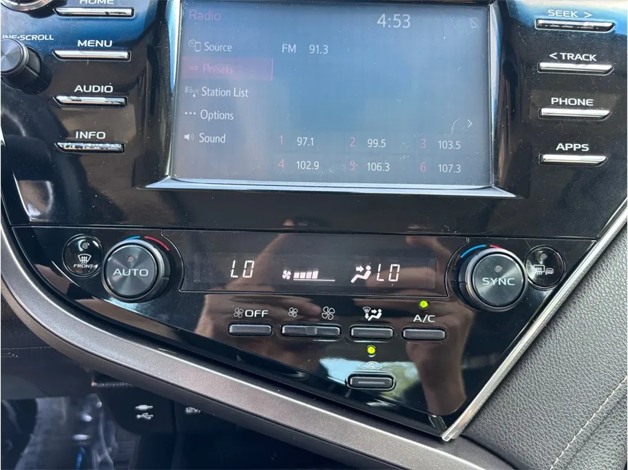 Toyota Camry photo 30