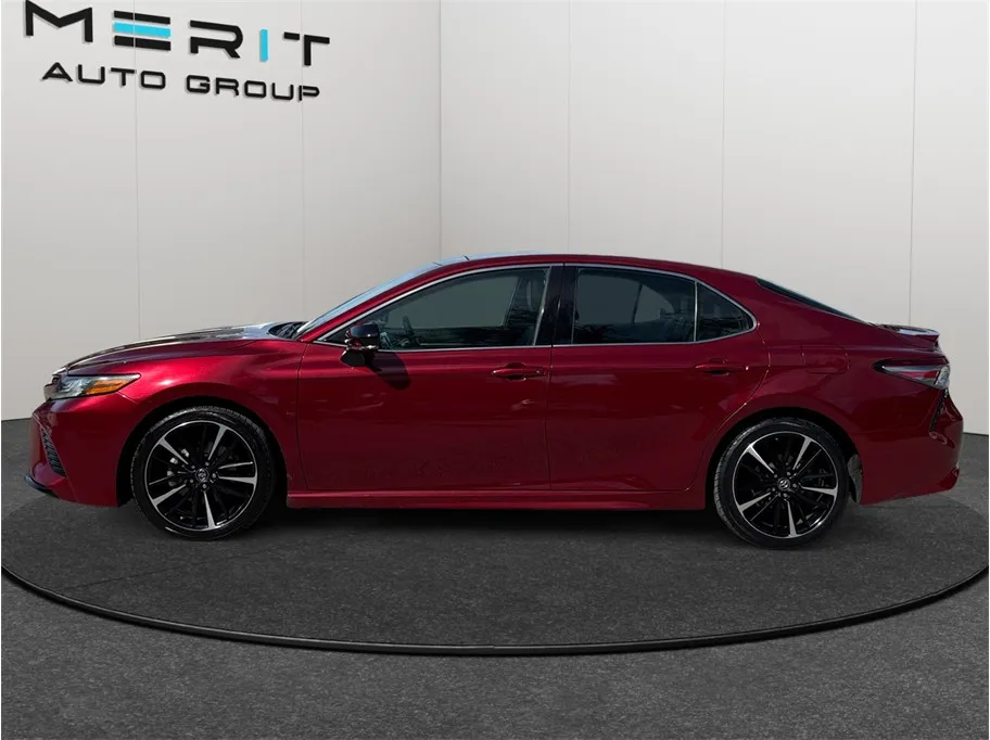 Toyota Camry photo 5
