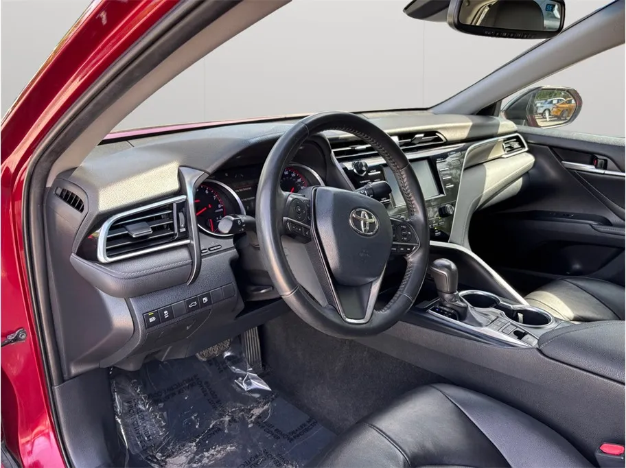 Toyota Camry photo 6