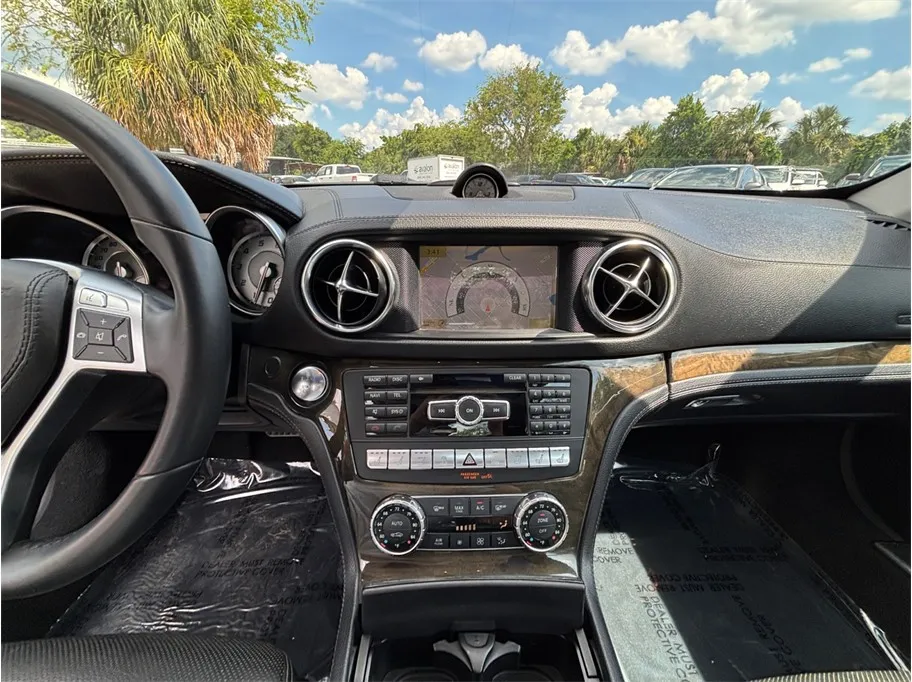 Mercedes-Benz SL-Class photo 10