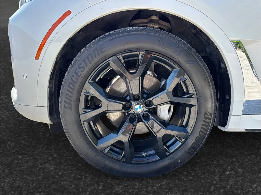 BMW X7 photo 13