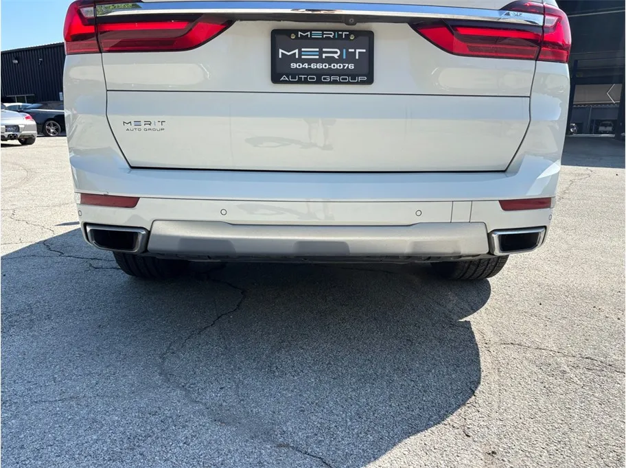 BMW X7 photo 17