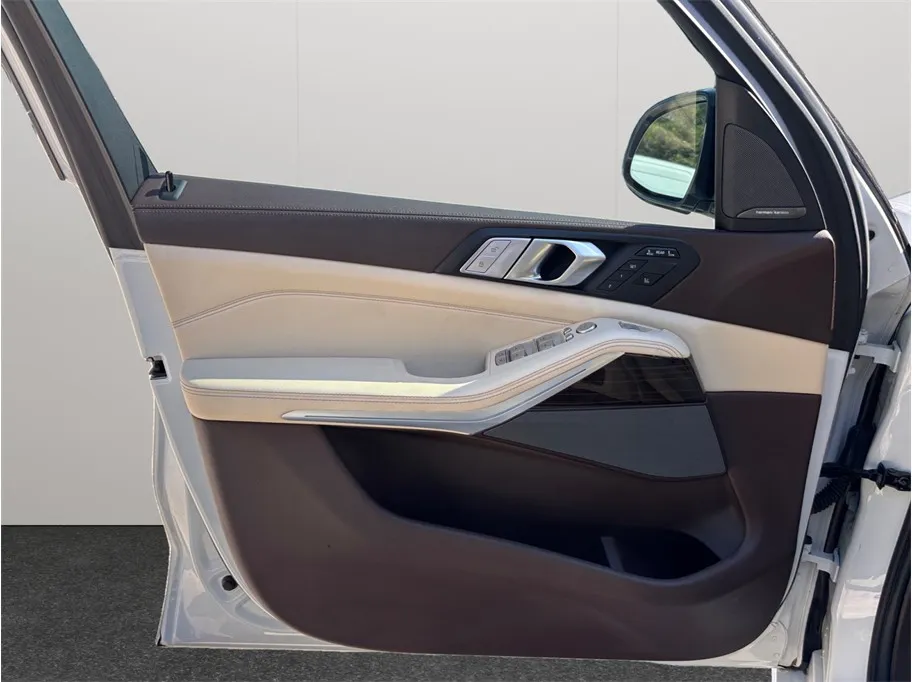 BMW X7 photo 23